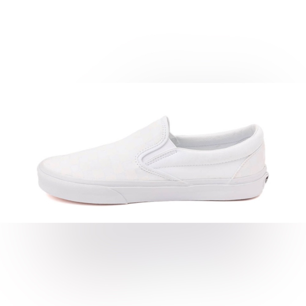 NIB Vans All-White Checkerboard Classic Slip-On Skate Shoe - Picture 2 of 6